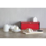 fall_front_bread_bin_-_passion_red_-_8710755484025_brabantia_1000x1000px_7_nr-6248